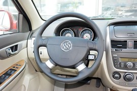 2015款别克凯越1.5L自动经典型