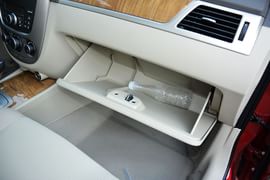 2015款别克凯越1.5L自动经典型