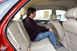 2015款别克凯越1.5L自动经典型