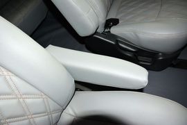 2011款江淮瑞风2.0L穿梭汽油舒适版HFC4GA3