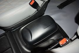 2011款江淮瑞风2.0L穿梭汽油舒适版HFC4GA3