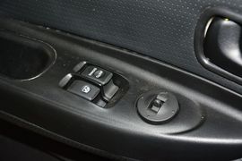 2011款江淮瑞风2.0L穿梭汽油舒适版HFC4GA3