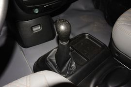 2011款江淮瑞风2.0L穿梭汽油舒适版HFC4GA3