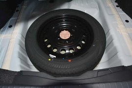 2014款丰田威驰1.3L手动