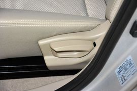 2015款长安悦翔V3