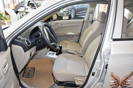 2015款长安悦翔V3