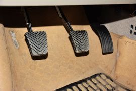 2015款长安悦翔V3