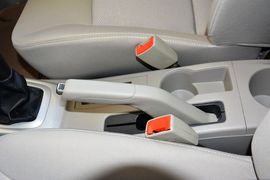 2015款长安悦翔V3