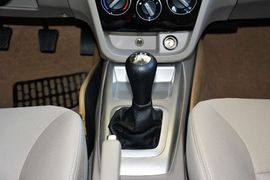 2015款长安悦翔V3