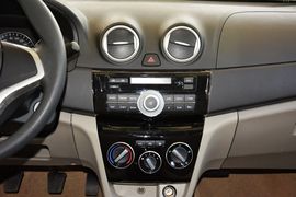 2015款长安悦翔V3