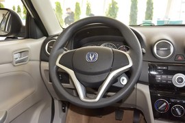 2015款长安悦翔V3