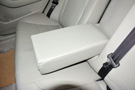 2015款吉利远景1.5L手动精英型