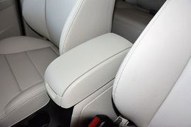 2015款吉利远景1.5L手动精英型