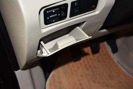 2015款吉利远景1.5L手动精英型