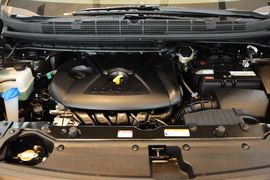 2013款起亚新佳乐2.0L