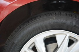 2012款长安悦翔V5