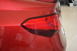 2012款长安悦翔V5