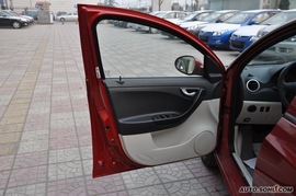 2009款江淮同悦三厢1.3L舒适型