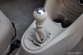 2009款江淮同悦三厢1.3L舒适型