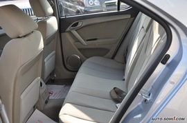 2009款江淮和悦三厢1.5L舒适型