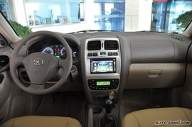 2009款江淮瑞鹰2.0L两驱基本型