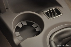 2009款江淮瑞鹰2.0L两驱基本型