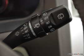 2009款江淮瑞鹰2.0L两驱基本型