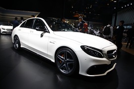 奔驰C63