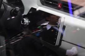 众泰E200