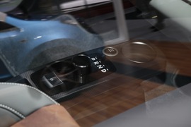 众泰E200