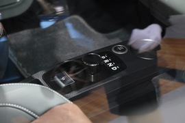 众泰E200