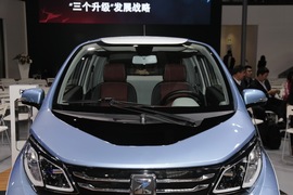 众泰E200