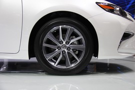 雷克萨斯ES300h