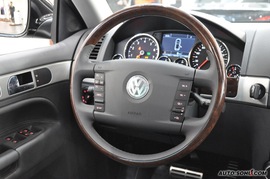 2010款大众途锐V8