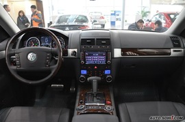 2010款大众途锐V8