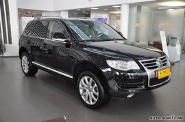 2010款大众途锐V8