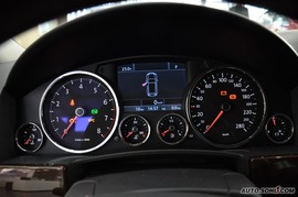 2010款大众途锐V8