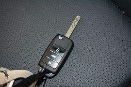 2015款长安致尚XT