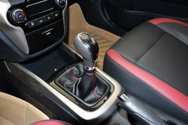 2015款长安致尚XT