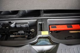 2015款吉利GX7运动版2.0L自动尊享型