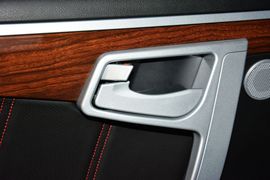 2015款吉利GX7运动版2.0L自动尊享型