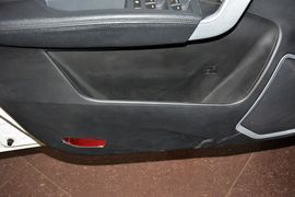 2015款吉利GX7运动版2.0L自动尊享型