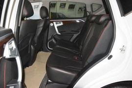 2015款吉利GX7运动版2.0L自动尊享型
