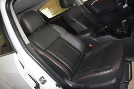 2015款吉利GX7运动版2.0L自动尊享型