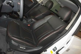 2015款吉利GX7运动版2.0L自动尊享型