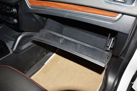 2015款吉利GX7运动版2.0L自动尊享型
