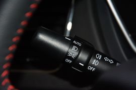 2015款吉利GX7运动版2.0L自动尊享型