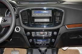 2015款吉利GX7运动版2.0L自动尊享型