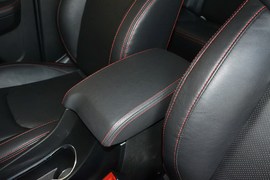 2014款吉利新帝豪两厢