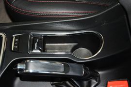 2014款吉利新帝豪两厢